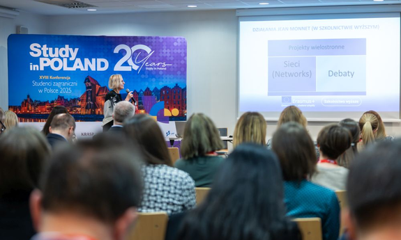 Źródło: https://www.studyinpoland.pl/konferencja2025/konferencja