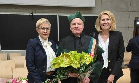 Od lewej: wiceminister nauki - prof. Maria Mrówczyńska, prof. Mieczysław Kuczma i prof. Beata Nowogońska; fot. arch. prywatne 