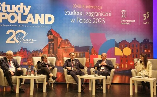 Źródło: https://www.studyinpoland.pl/konferencja2025/konferencja